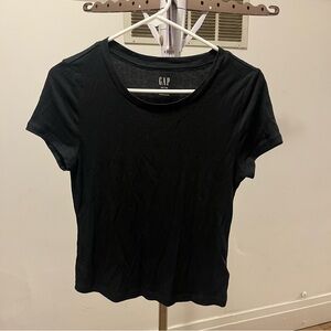GAP Women's Black Ribbed Crop T-Shirt size medium